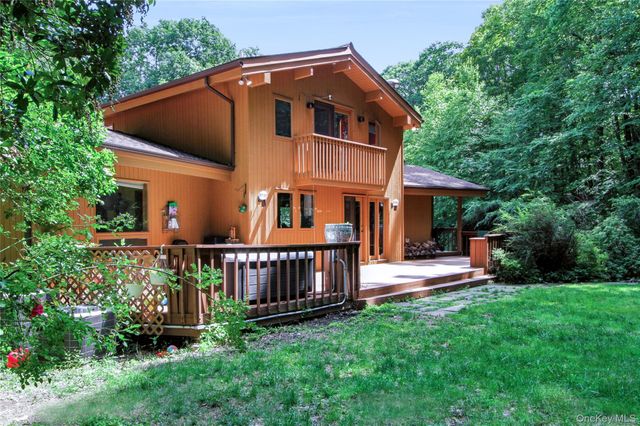 69 Canopus Hill Road, Putnam Valley, NY 10579
