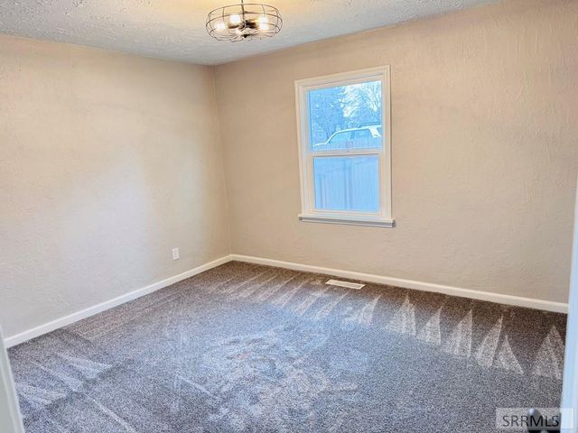 565 Lansing, Blackfoot, ID 83221