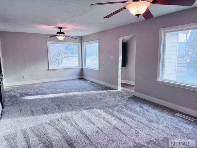 565 Lansing, Blackfoot, ID 83221