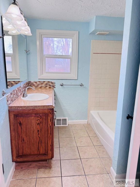 Image 16 of property listing at 565 Lansing, Blackfoot, ID 83221