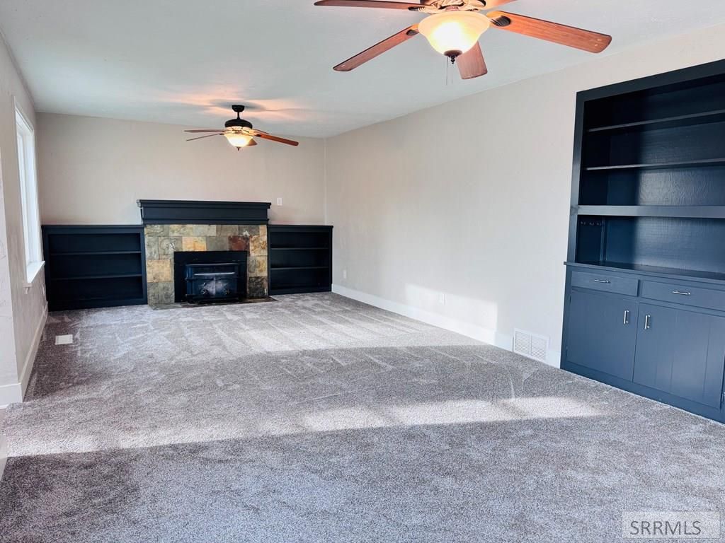 Image 2 of property listing at 565 Lansing, Blackfoot, ID 83221