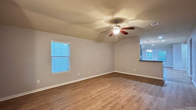 5727 SOUTHERN KNOLL, San Antonio, TX 78261