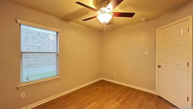 5727 SOUTHERN KNOLL, San Antonio, TX 78261