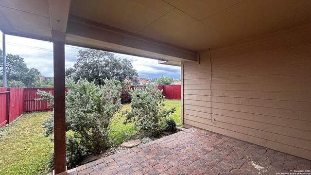 5727 SOUTHERN KNOLL, San Antonio, TX 78261