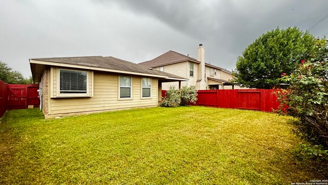5727 SOUTHERN KNOLL, San Antonio, TX 78261