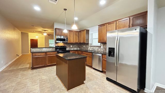 5727 SOUTHERN KNOLL, San Antonio, TX 78261