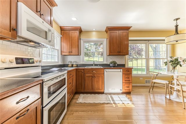 12 Mountain Rise, Perinton, NY 14450