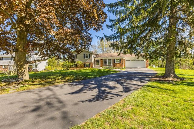 12 Mountain Rise, Perinton, NY 14450