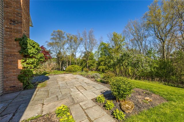 12 Mountain Rise, Perinton, NY 14450