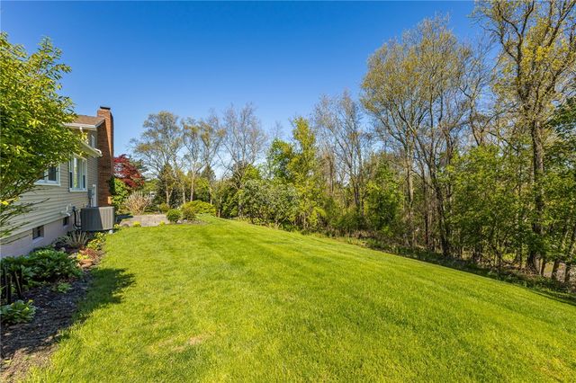 12 Mountain Rise, Perinton, NY 14450