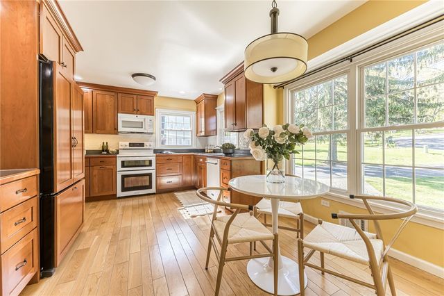 12 Mountain Rise, Perinton, NY 14450