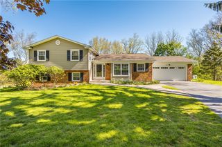 12 Mountain Rise, Perinton, NY 14450