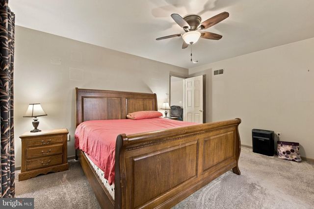 668 BLOSSOM HILL LN, Dallastown, PA 17313