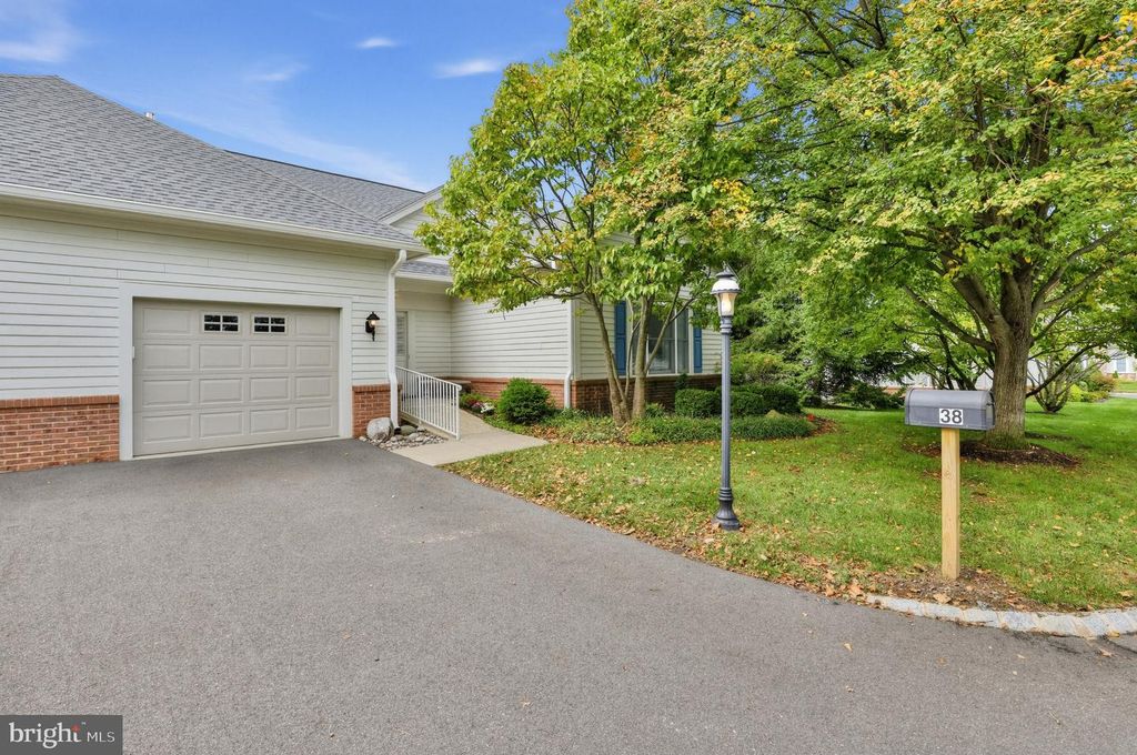 38 HEDGE ROW RD, PRINCETON, NJ 08540 — photo 2