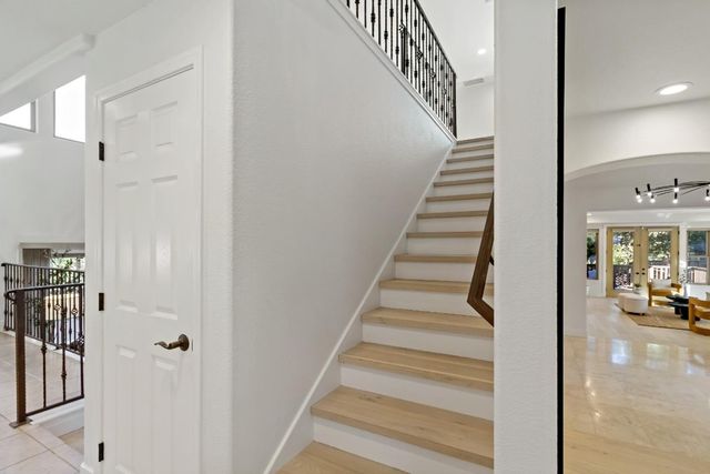 303 Lakeview Way, Redwood City, CA 94062