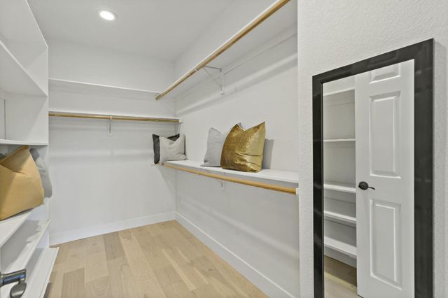 303 Lakeview Way, Redwood City, CA 94062