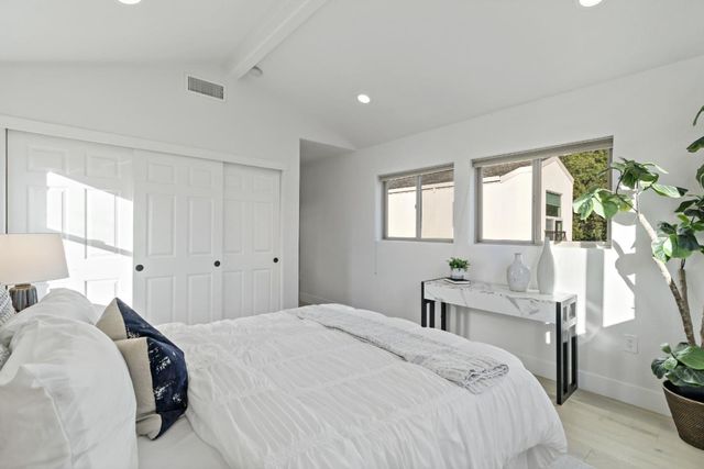 303 Lakeview Way, Redwood City, CA 94062