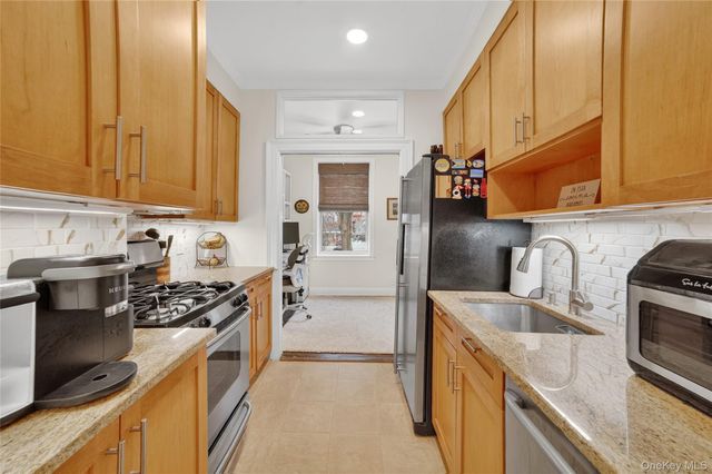 445 Gramatan Avenue EB3, Mount Vernon, NY 10552