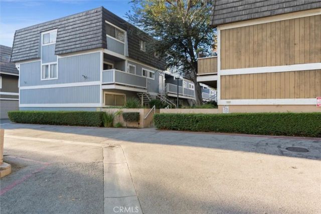 1929 Glenoaks 122, San Fernando, CA 91340