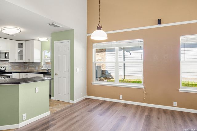 1651 Mountain Brk, Schertz, TX 78154