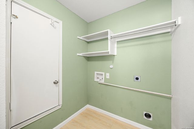 1651 Mountain Brk, Schertz, TX 78154