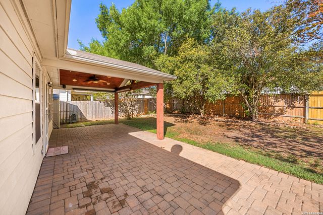 1651 Mountain Brk, Schertz, TX 78154