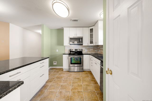 1651 Mountain Brk, Schertz, TX 78154