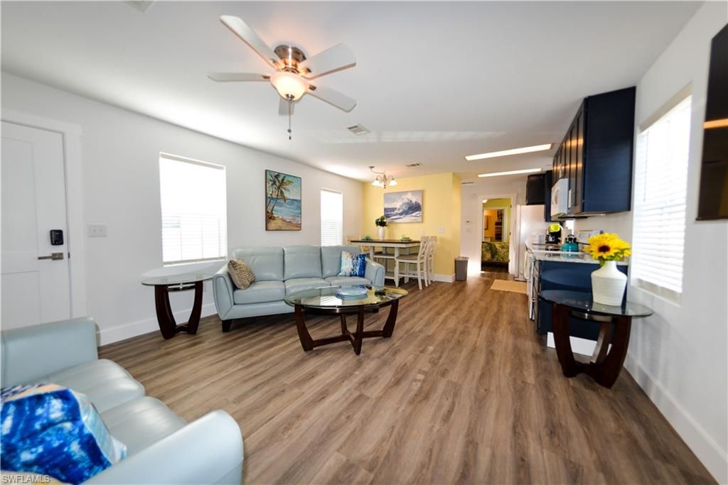 19 Helen LN, Fort Myers Beach, FL 33931