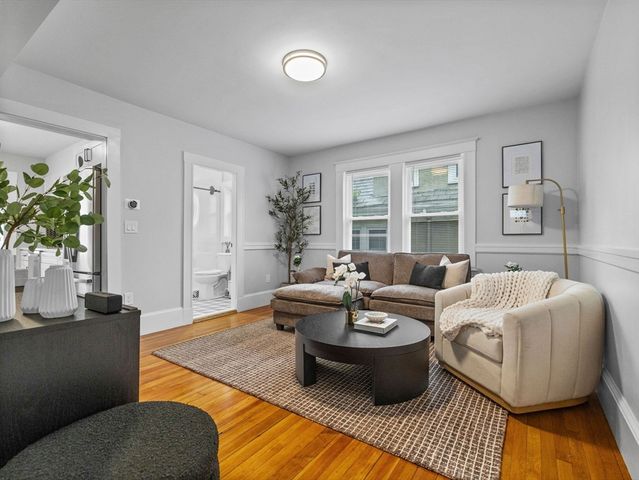 7 Dickson 2, Somerville, MA 02144