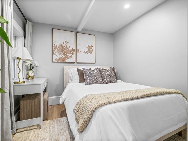 7 Dickson 2, Somerville, MA 02144