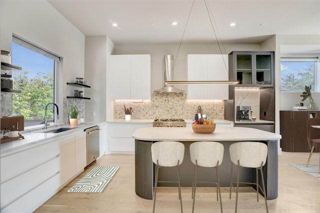 1116 Peden Street, Houston, TX 77006