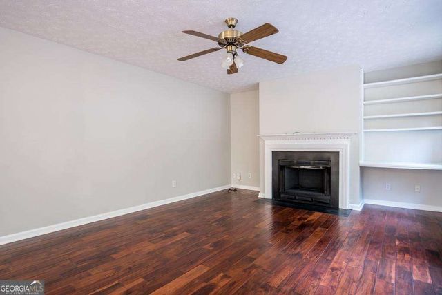 1078 River Plantatio Drive, Woodstock, GA 30188