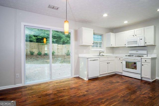 1078 River Plantatio Drive, Woodstock, GA 30188