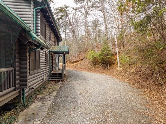 252 Branch Creek Road, Mccaysville, GA 30555