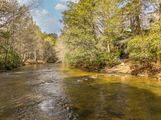 252 Branch Creek Road, Mccaysville, GA 30555