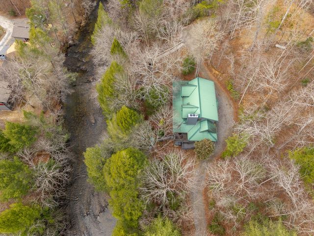 252 Branch Creek Road, Mccaysville, GA 30555