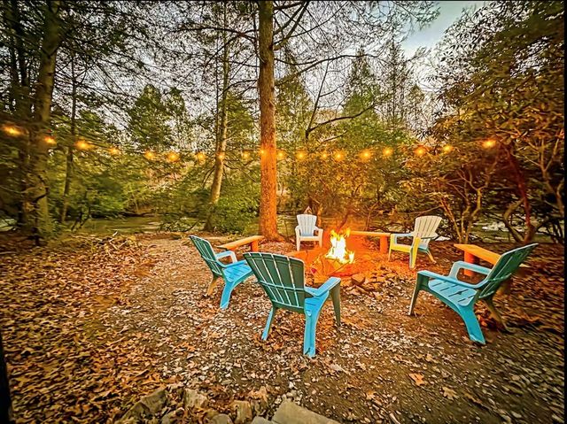 252 Branch Creek Road, Mccaysville, GA 30555