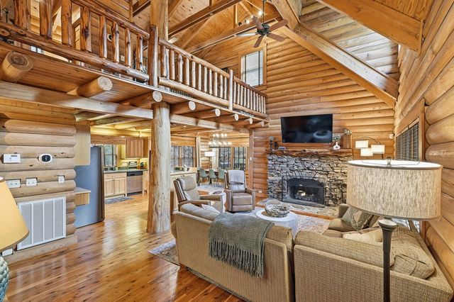 252 Branch Creek Road, Mccaysville, GA 30555