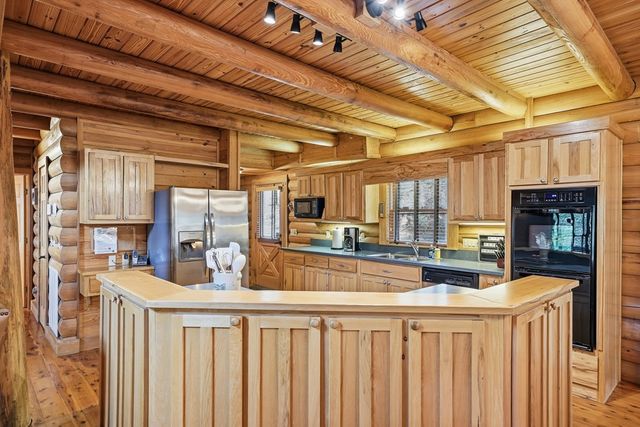 252 Branch Creek Road, Mccaysville, GA 30555