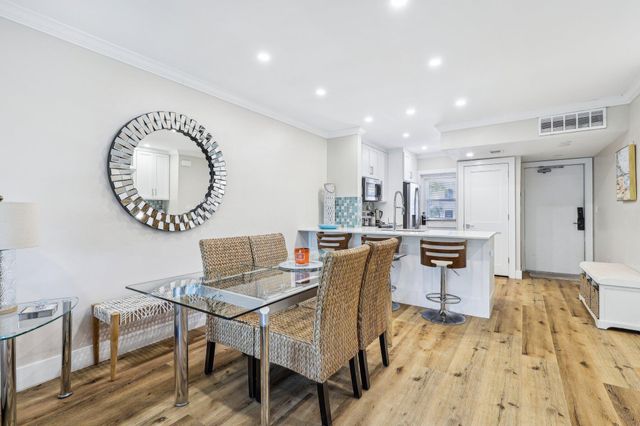 200 E Royal Palm Road 304, Boca Raton, FL 33432