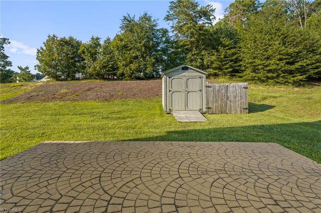 3523 Sagedale Court, High Point, NC 27265