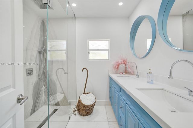 1515 Dewey St, Hollywood, FL 33020