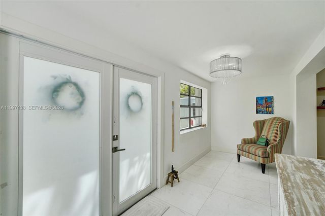 1515 Dewey St, Hollywood, FL 33020