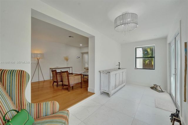 1515 Dewey St, Hollywood, FL 33020