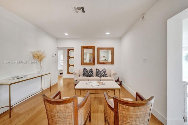 1515 Dewey St, Hollywood, FL 33020