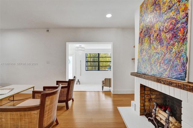 1515 Dewey St, Hollywood, FL 33020