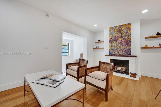 1515 Dewey St, Hollywood, FL 33020