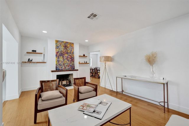 1515 Dewey St, Hollywood, FL 33020