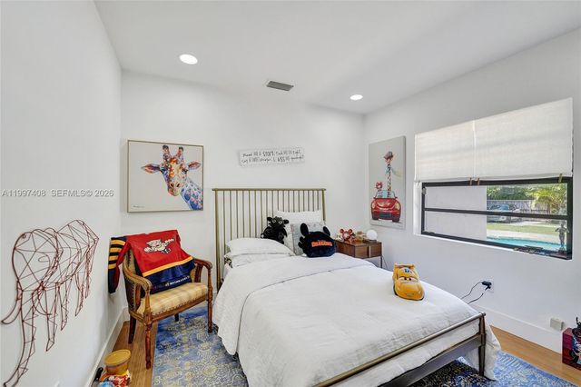 1515 Dewey St, Hollywood, FL 33020