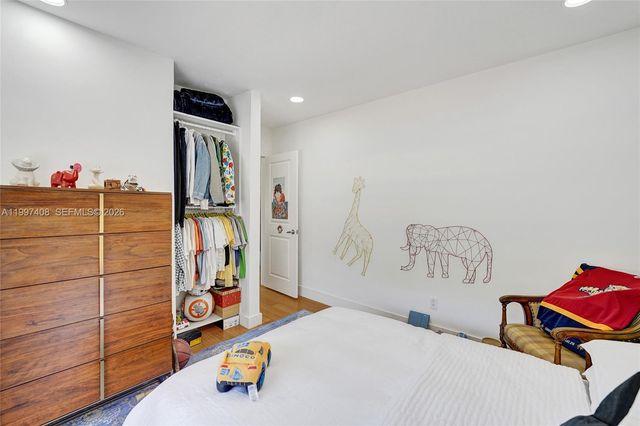 1515 Dewey St, Hollywood, FL 33020